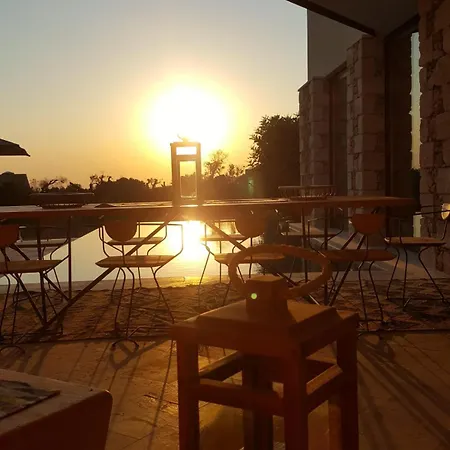 Villa Pierre-parabita *